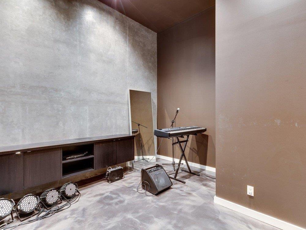 15061 VICTORIA AVENUE, White Rock