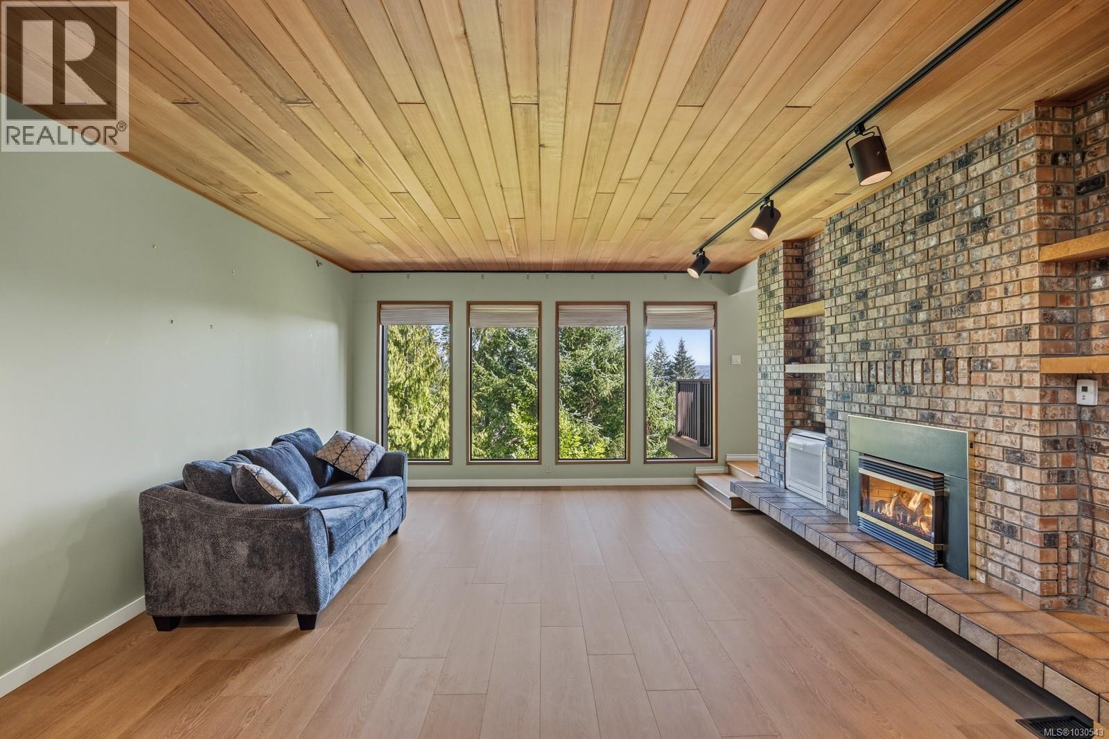 2340 Spring Rd - 5