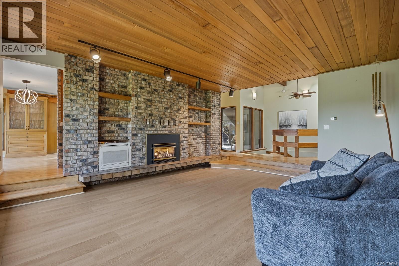 2340 Spring Rd - 6