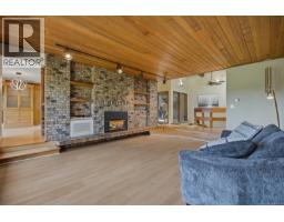 Recreation room - 2340 Spring Rd, Campbell River, BC V9W5K8 Photo 6