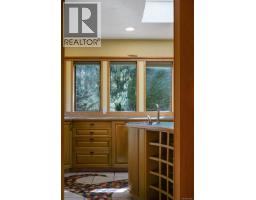 2340 Spring Rd, Campbell River, BC V9W5K8 Photo 43