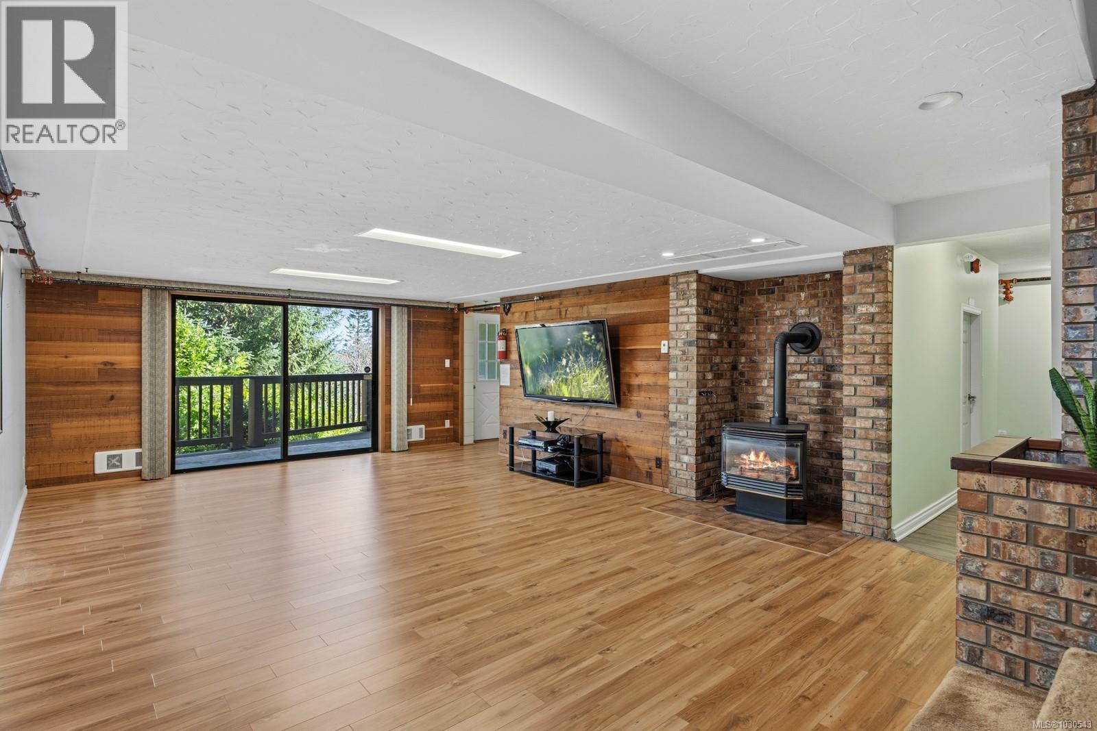 2340 Spring Rd - 33