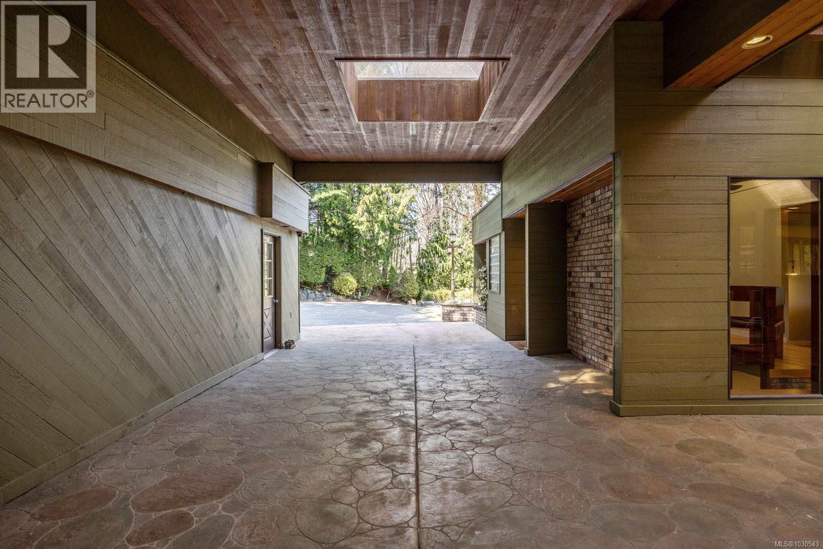 2340 Spring Rd - 52
