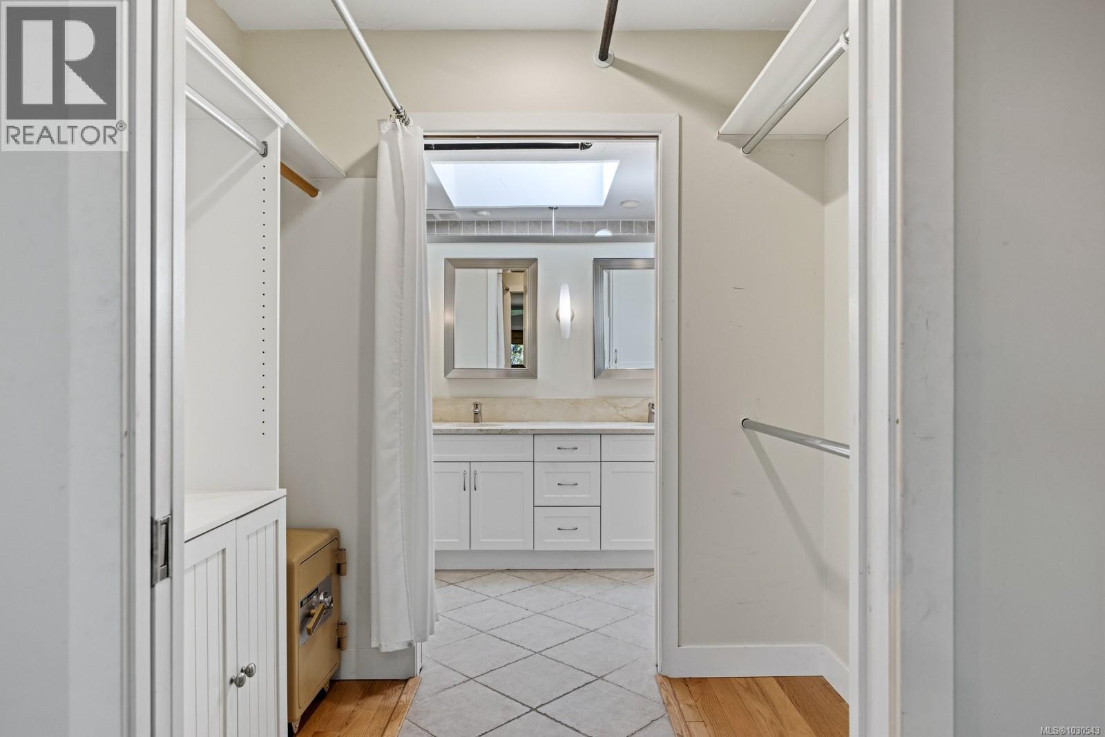 2340 Spring Rd - 25