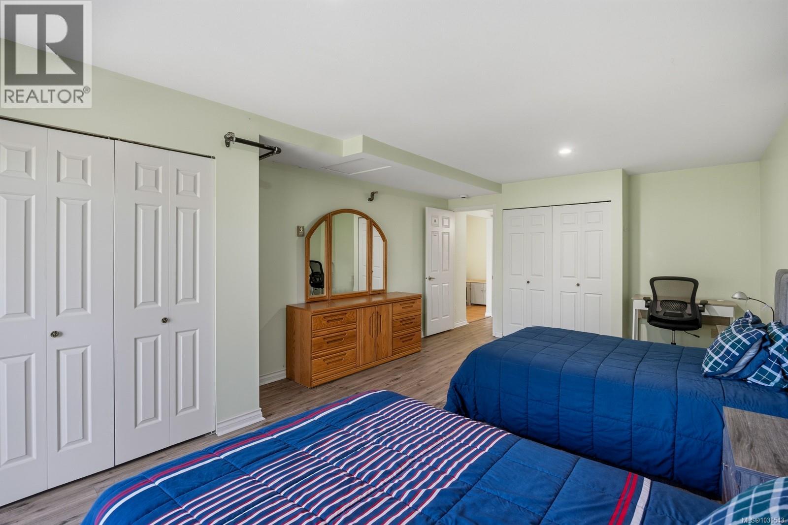 2340 Spring Rd - 35