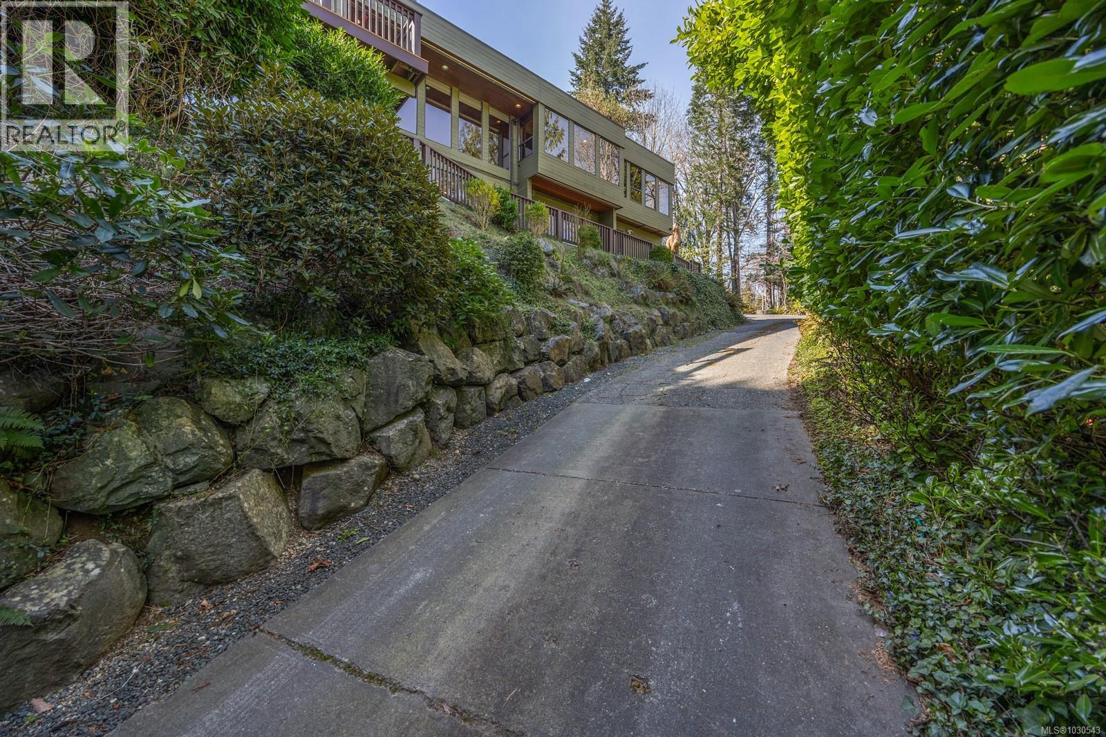 2340 Spring Rd - 77