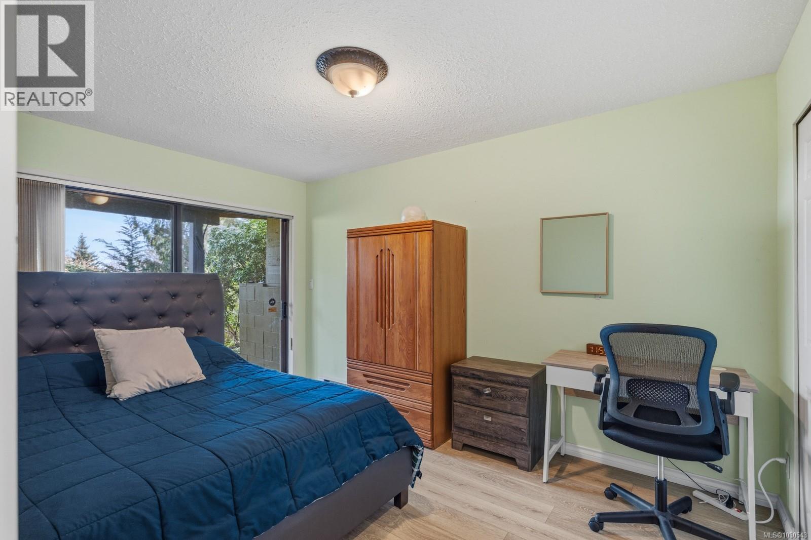 2340 Spring Rd - 38
