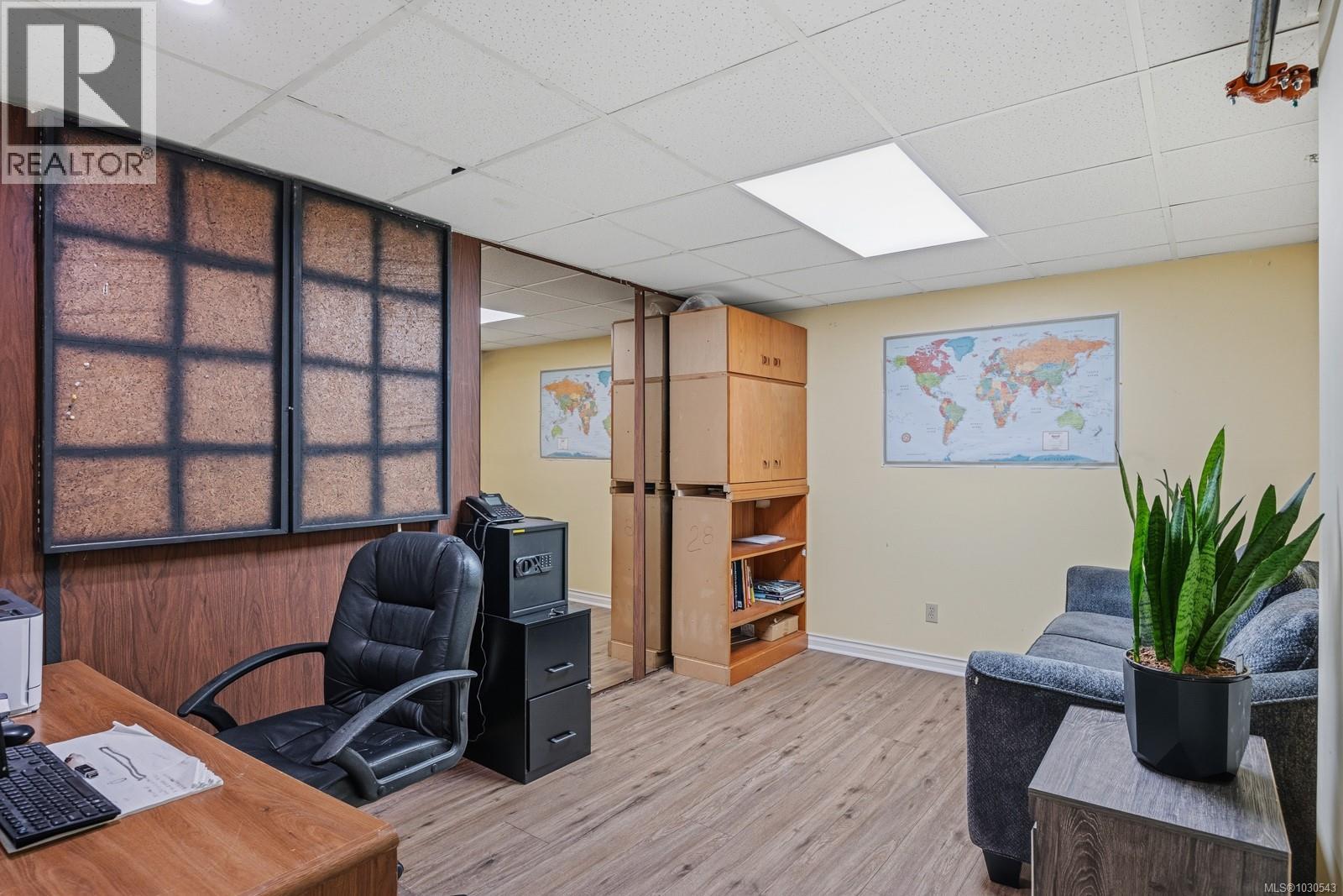 2340 Spring Rd - 40