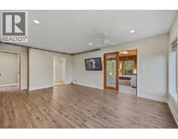 2340 Spring Rd, Campbell River, BC V9W5K8 Photo 23