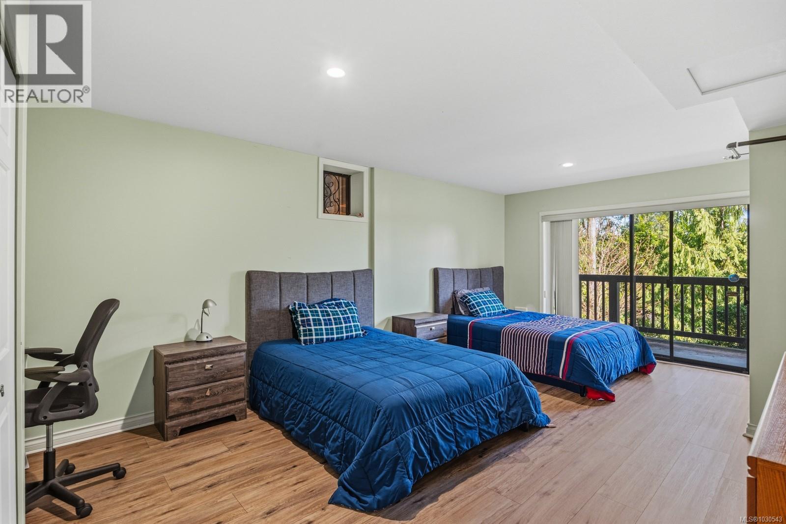 2340 Spring Rd - 34