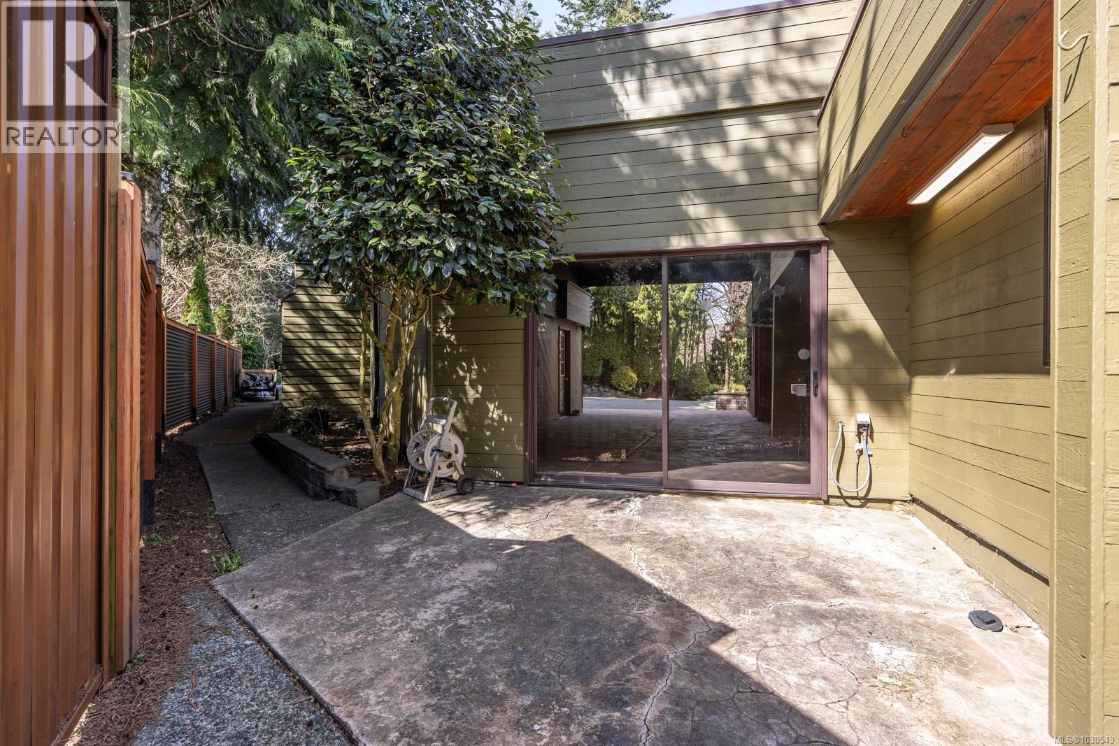 2340 Spring Rd - 55