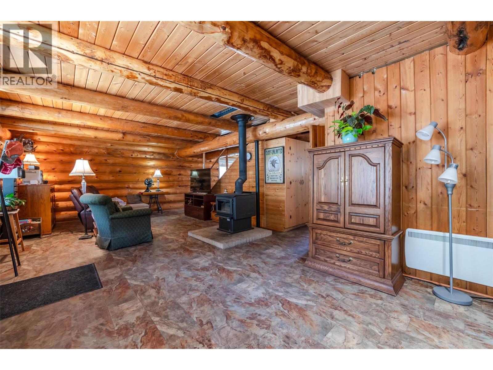 1230 Sykes Crescent, Keremeos