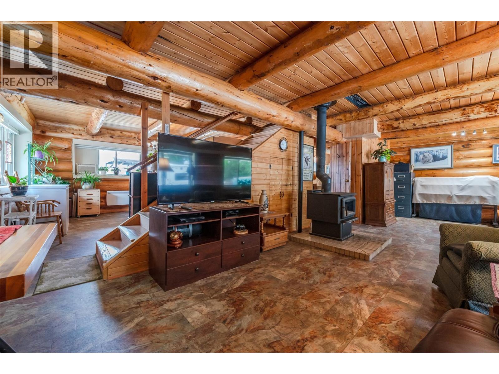 1230 Sykes Crescent, Keremeos