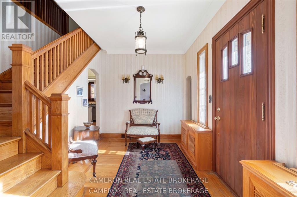 Elegant spacious front entrance