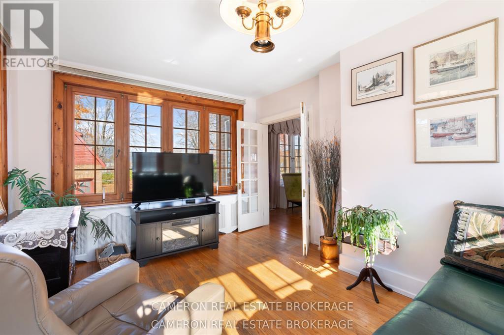 Additional view of the sun room