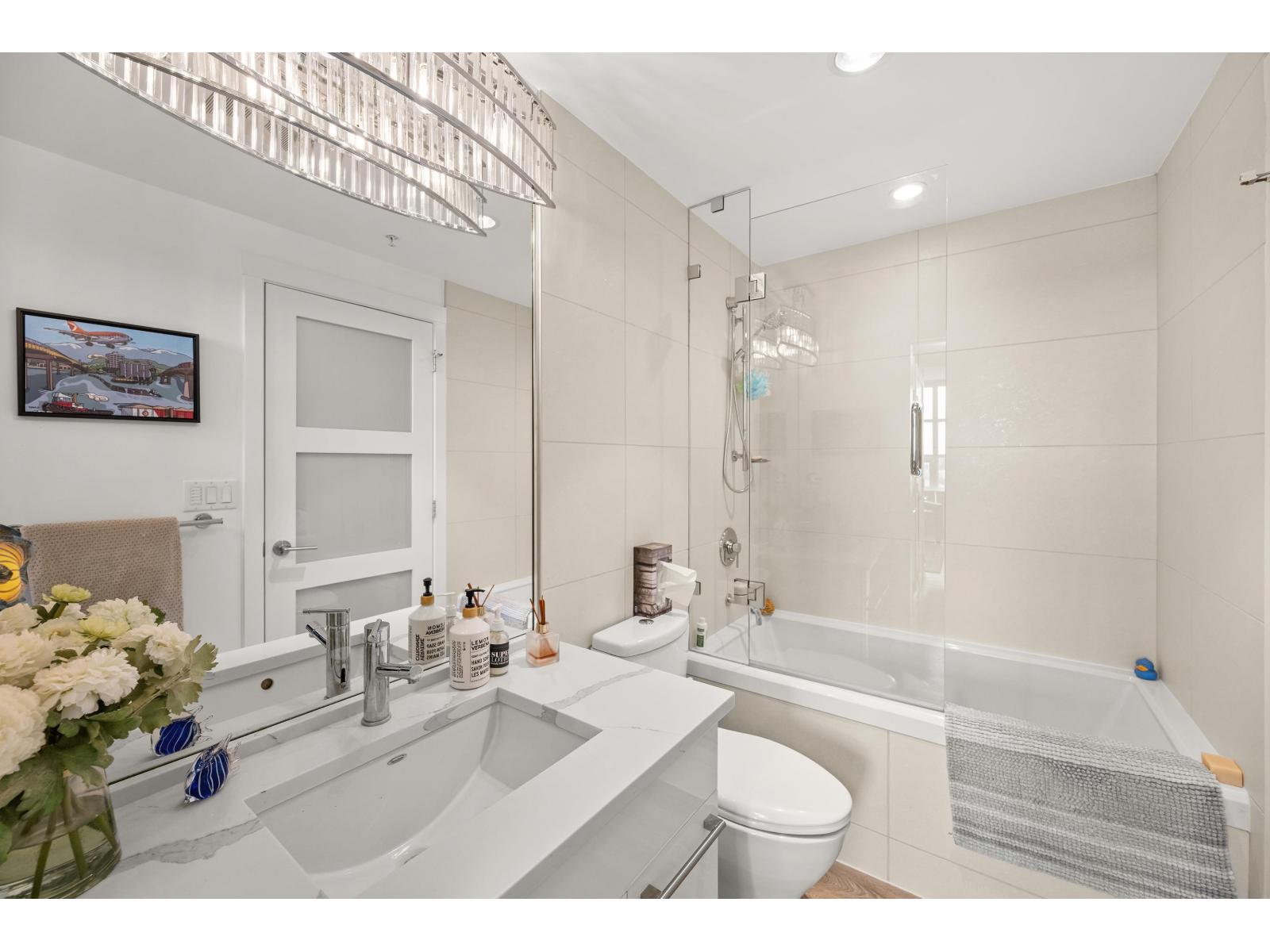 604 15152 RUSSELL AVENUE, White Rock