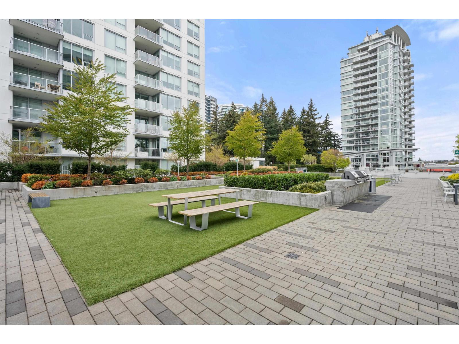 604 15152 RUSSELL AVENUE, White Rock