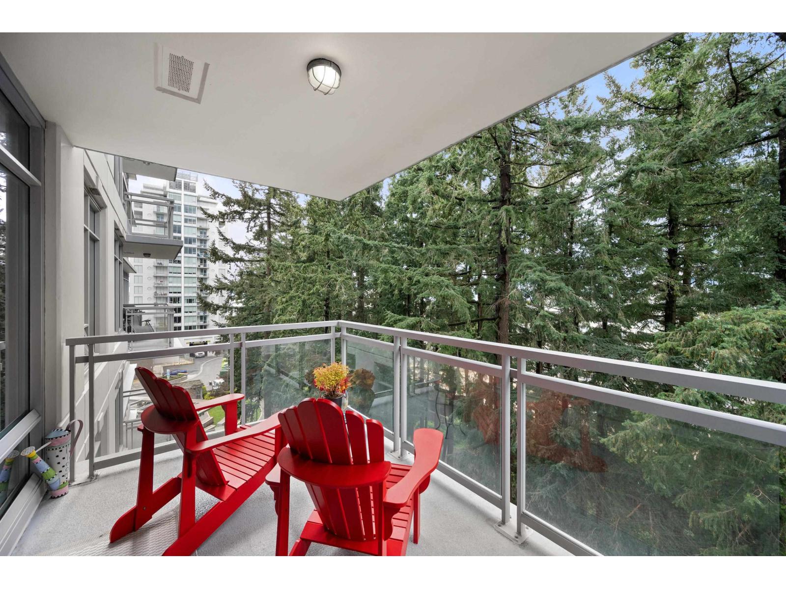 604 15152 RUSSELL AVENUE, White Rock