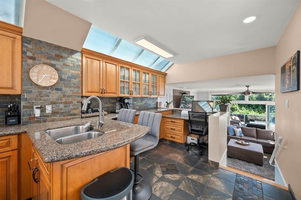 1246 OXFORD STREET, White Rock