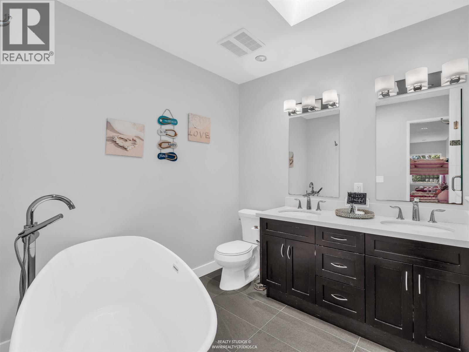 7170 HECATE PLACE, Vancouver