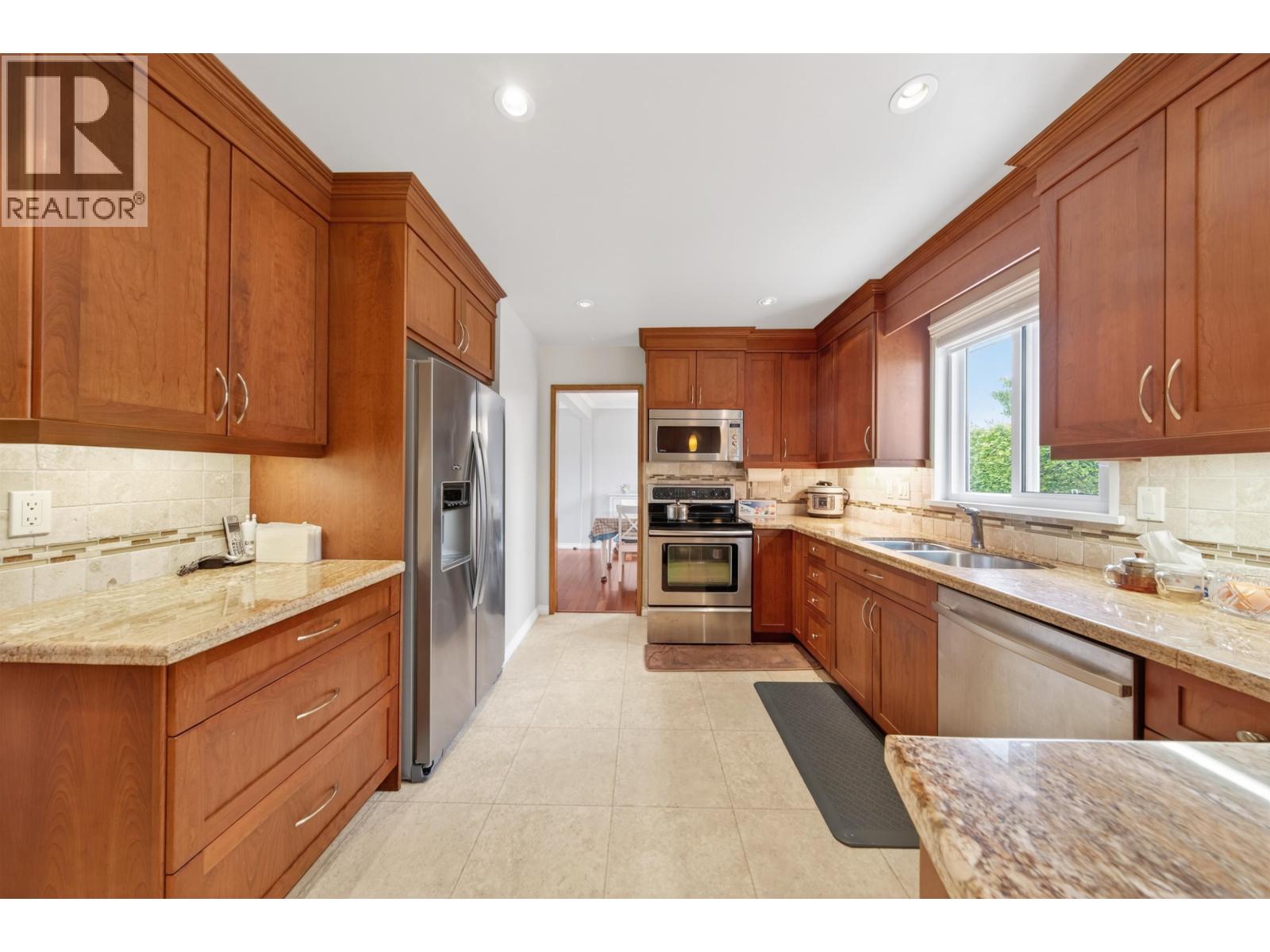 4713 46 Avenue, Delta