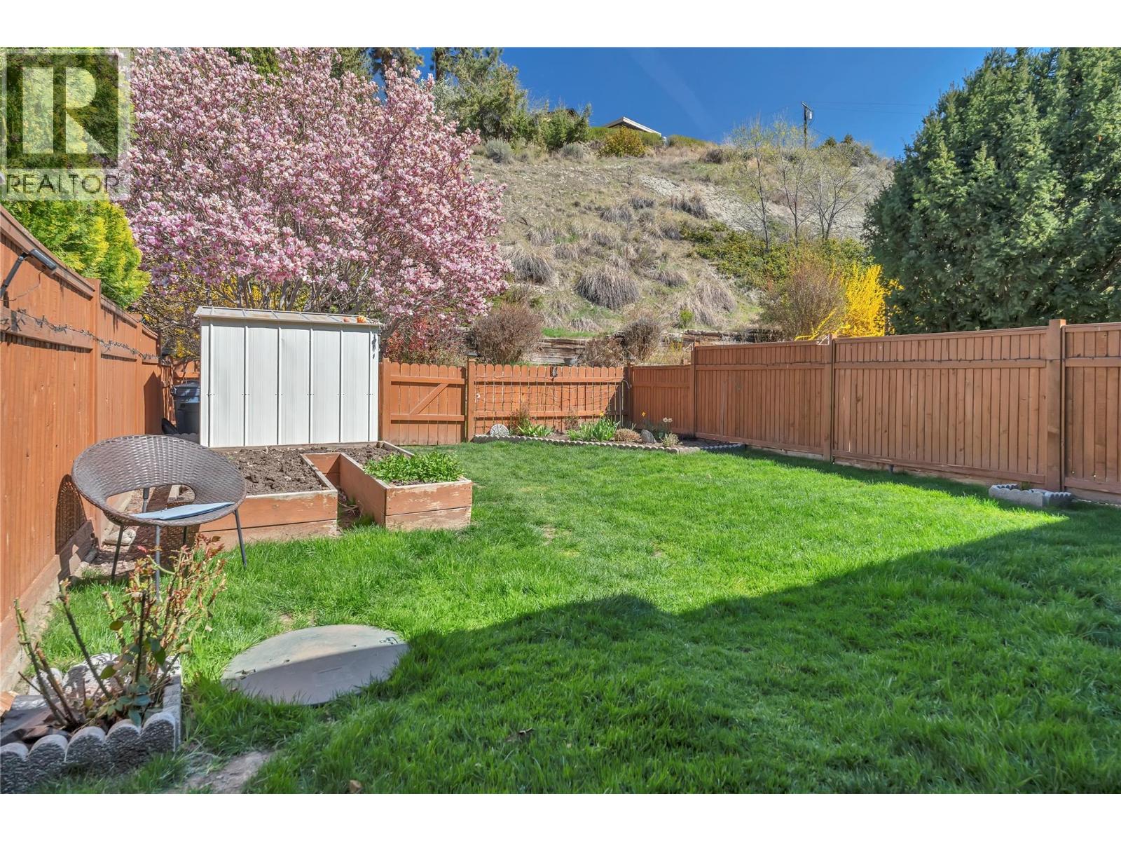 102 955 ROBINSON Avenue, Naramata