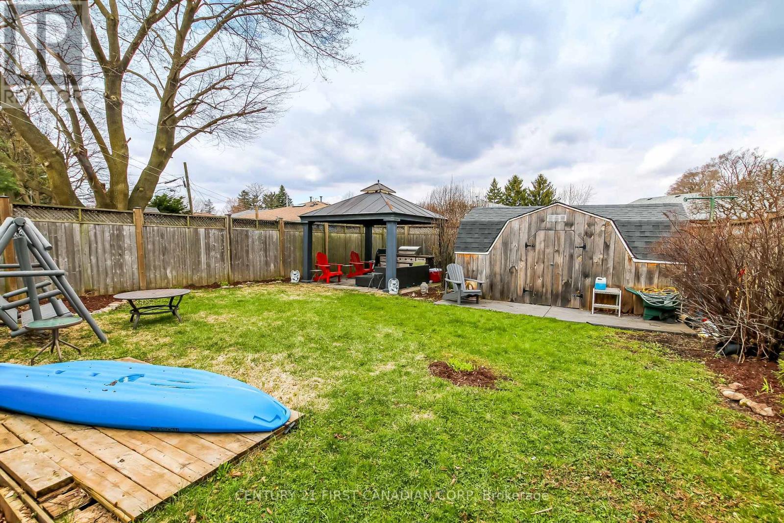 114 CONNAUGHT AVENUE - 22