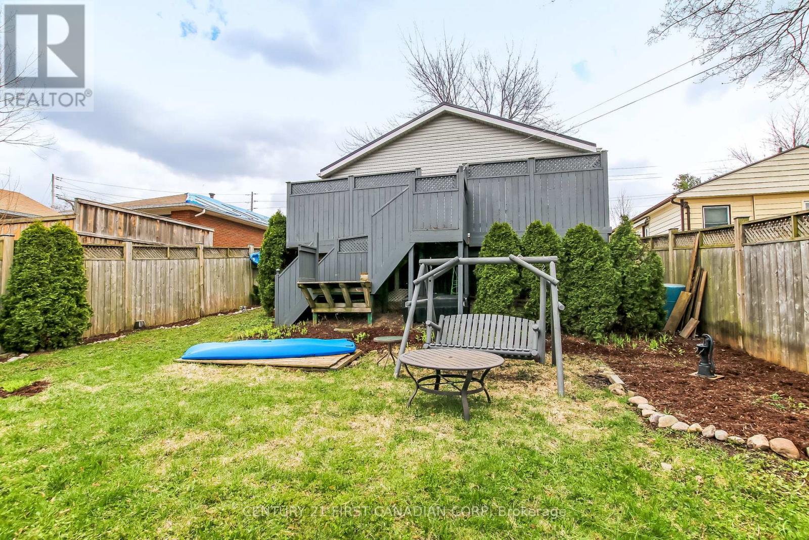 114 CONNAUGHT AVENUE - 24