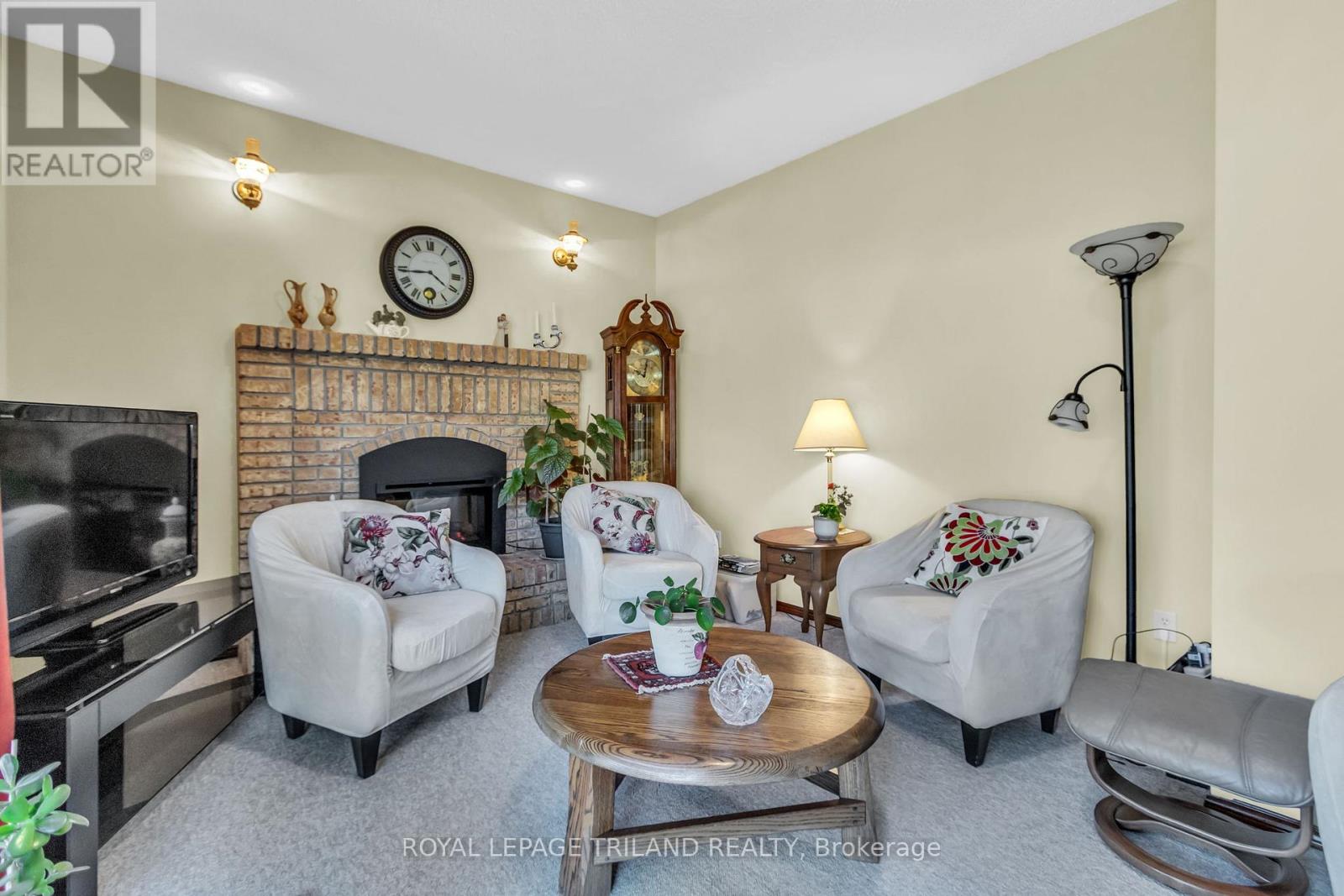 5257 CLIFF ROAD Property Photo