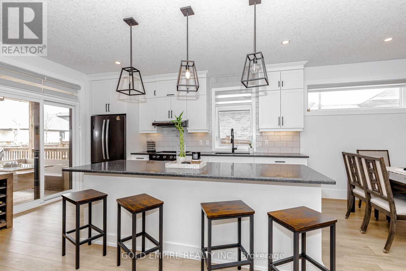 15 MUIRFIELD DRIVE — photo 21