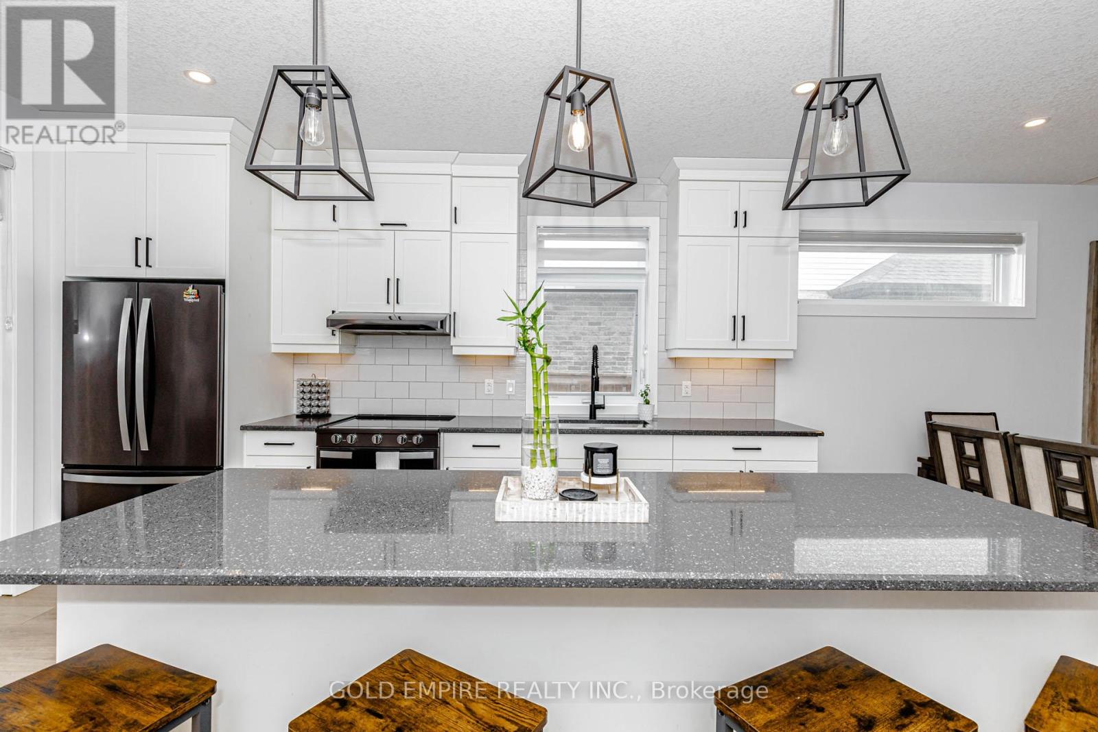 15 MUIRFIELD DRIVE — photo 22