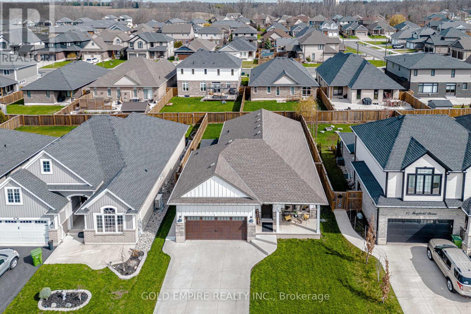 15 MUIRFIELD DRIVE — photo 3