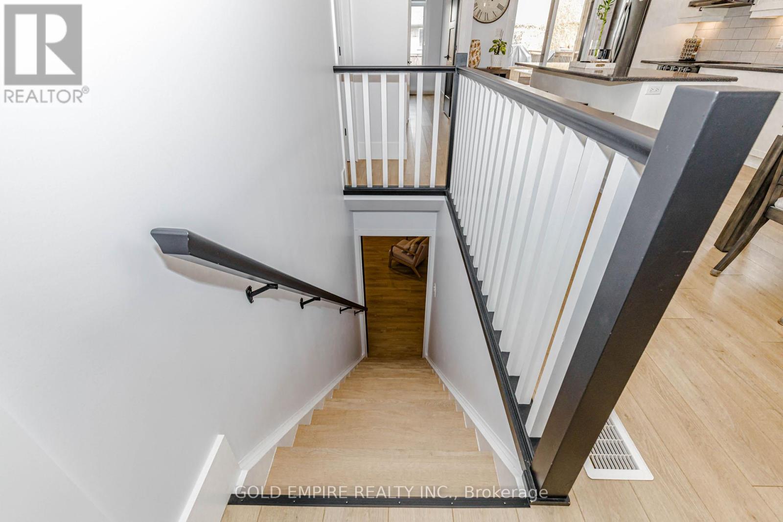 15 MUIRFIELD DRIVE — photo 32