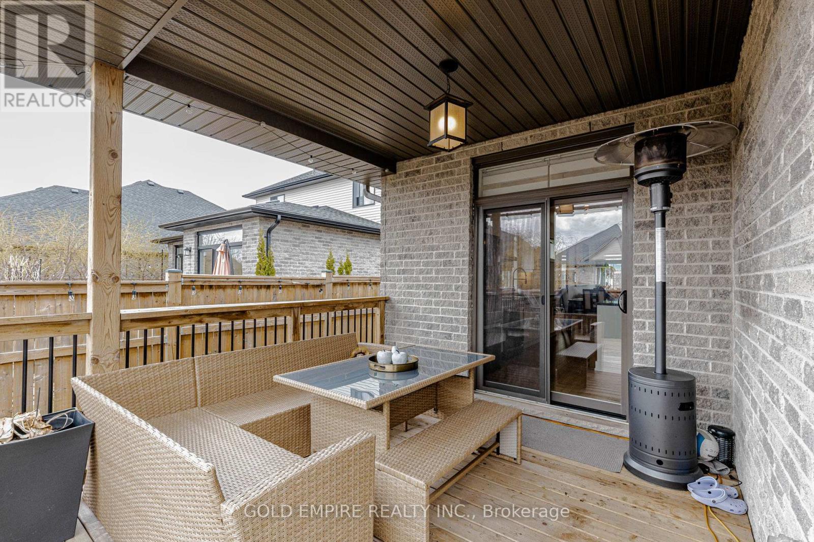 15 MUIRFIELD DRIVE — photo 44
