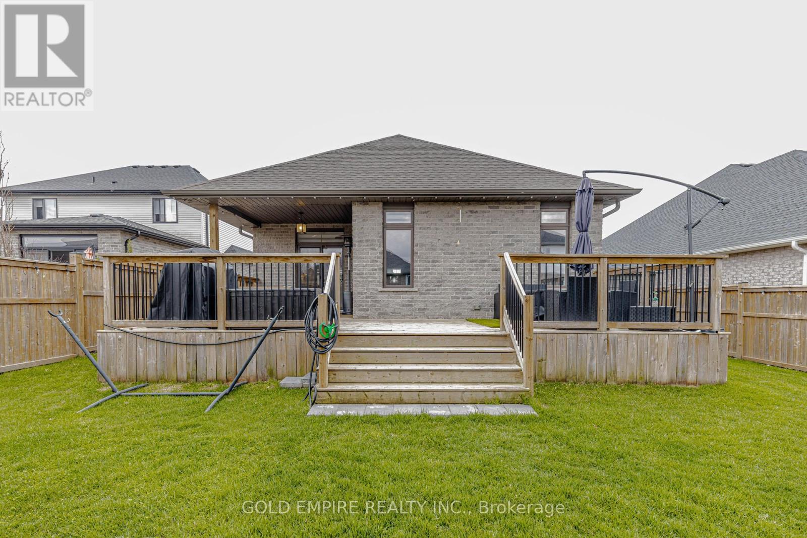 15 MUIRFIELD DRIVE — photo 48