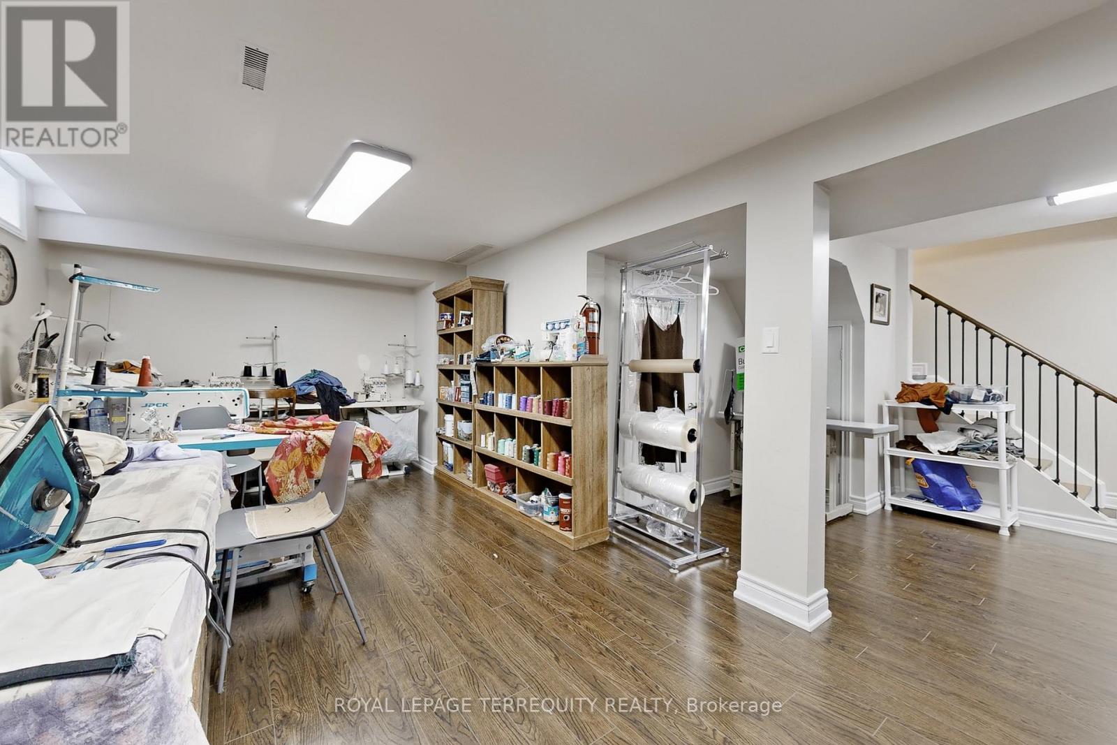 35 WILLIAM STEPHENSON DRIVE - 35