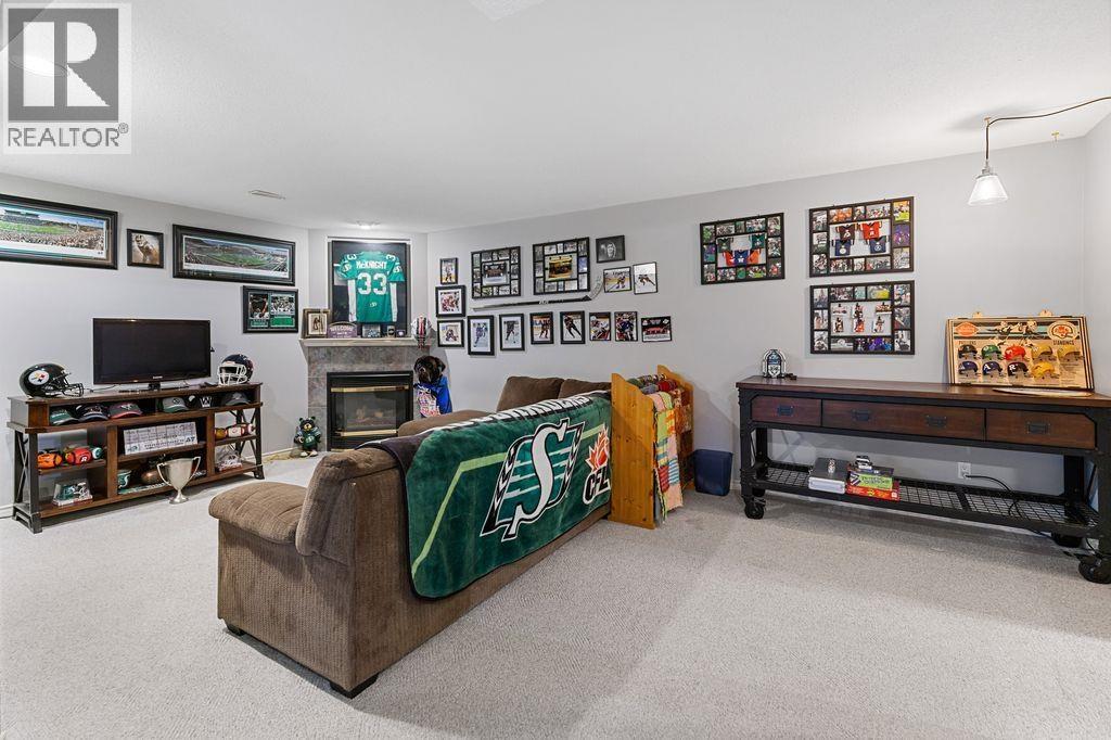 6907 ST. ANTHONY CRESCENT - 18