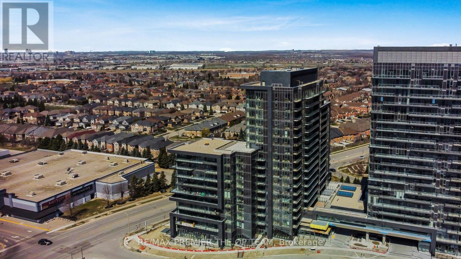 Listing photo of 817 - 10 GATINEAU DRIVE