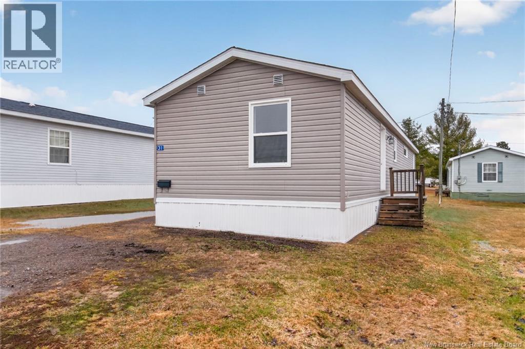31 Gerald Boulevard - 34