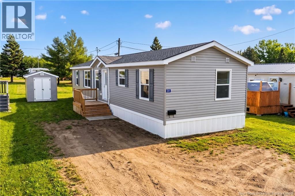 31 Gerald Boulevard - 35