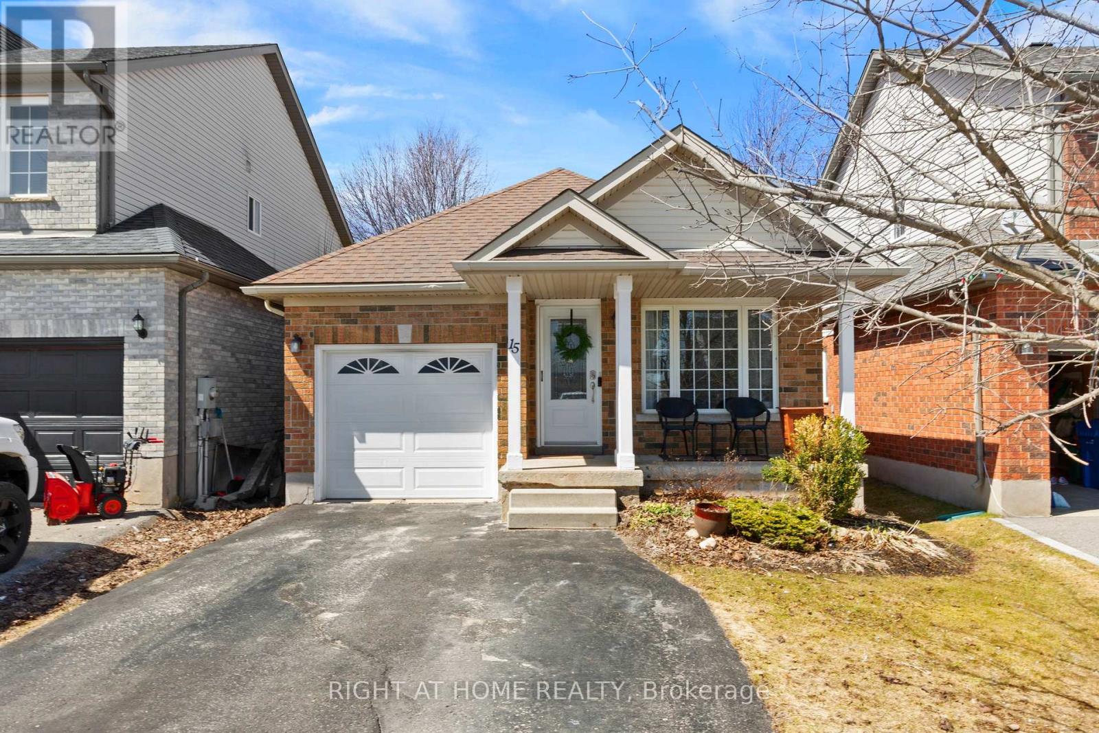 15 SETTLERS ROAD - 1
