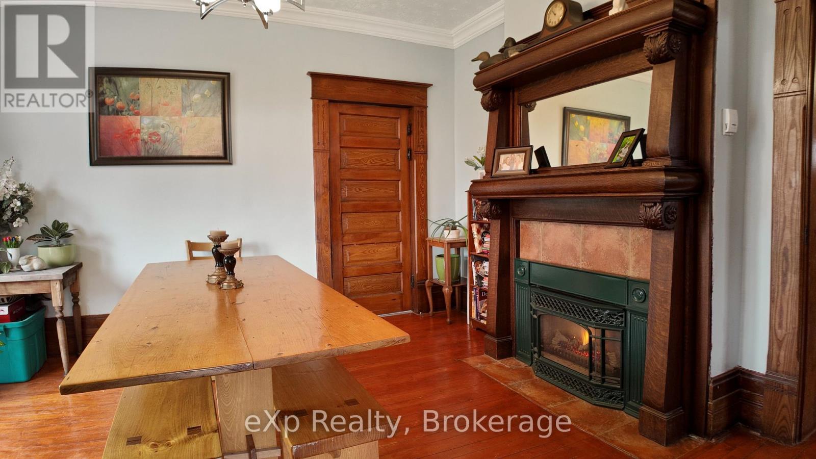 21 WILLIAM STREET N - 14