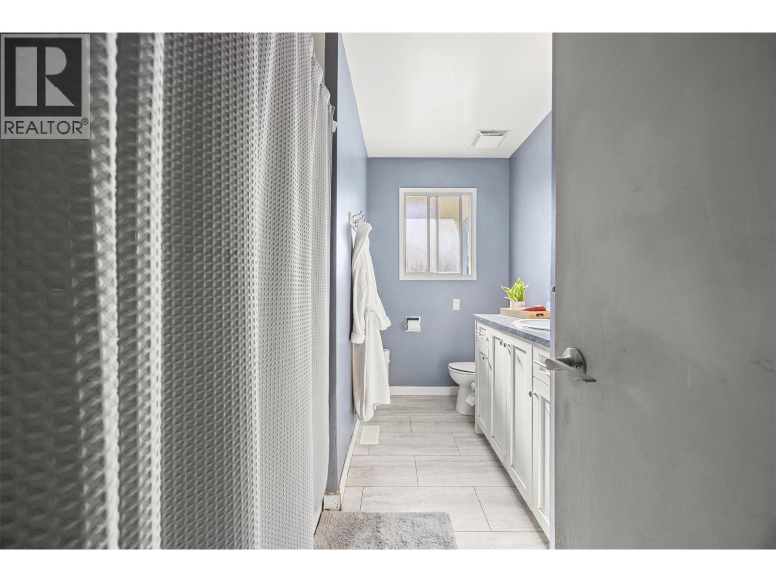  10058 Kel Vern Crescent, Lake Country