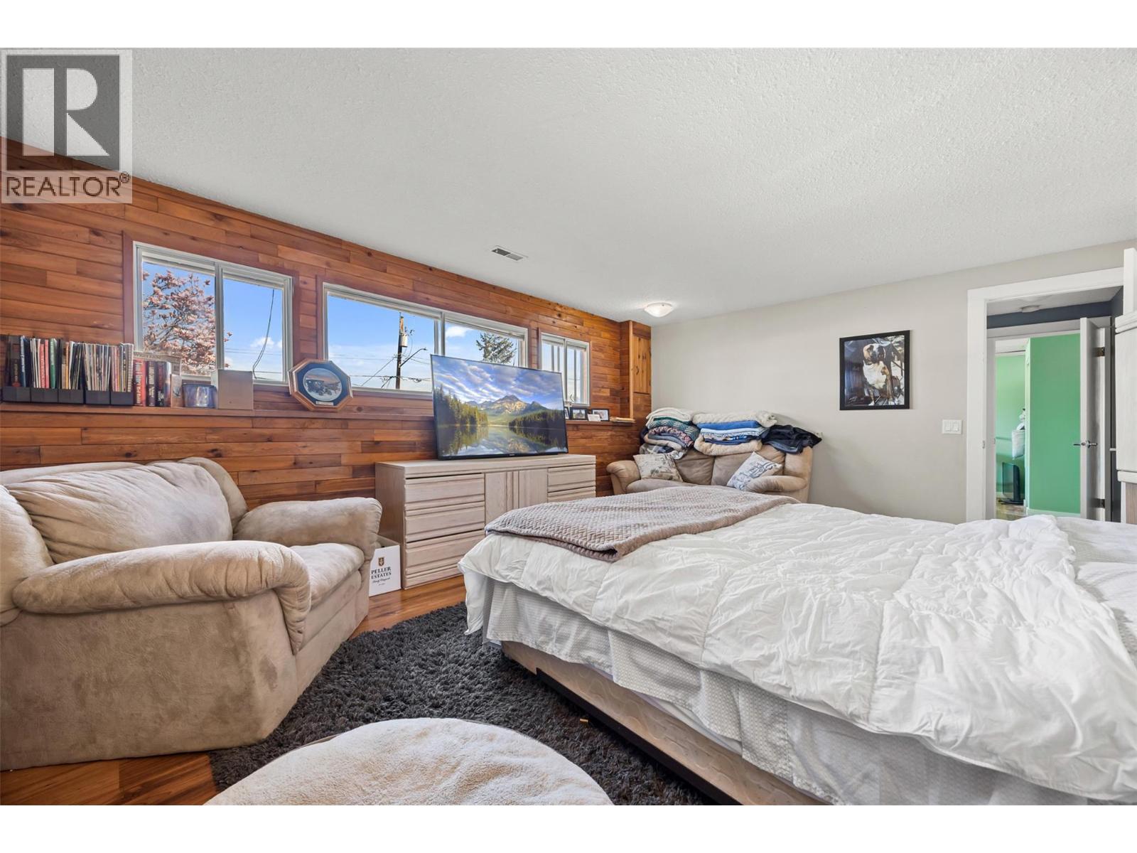  10058 Kel Vern Crescent, Lake Country