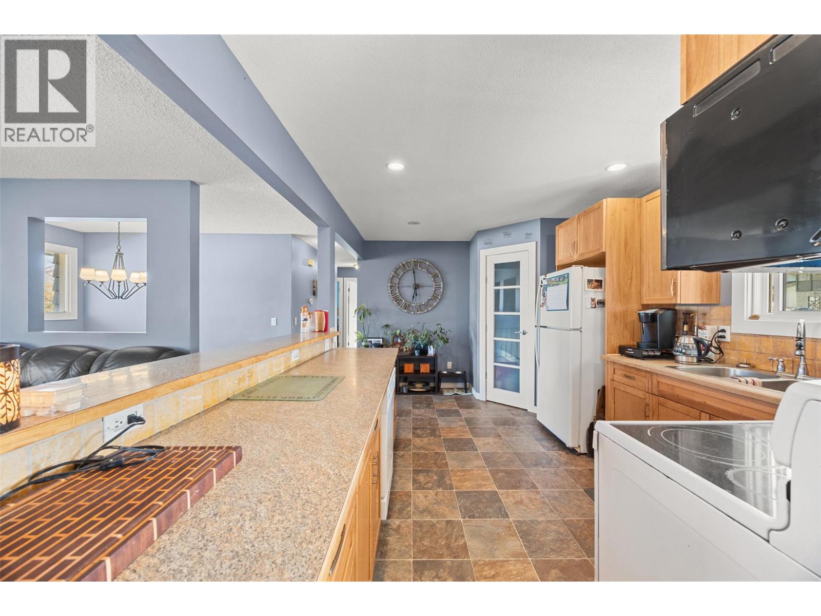  10058 Kel Vern Crescent, Lake Country