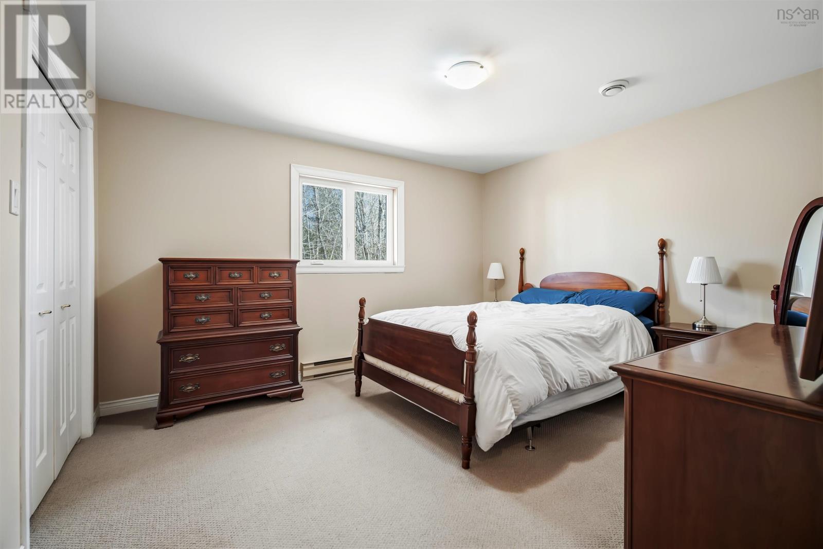 100 TAMARACK DRIVE - 17