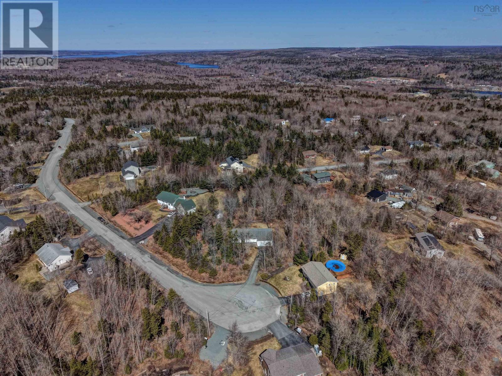 100 TAMARACK DRIVE - 4