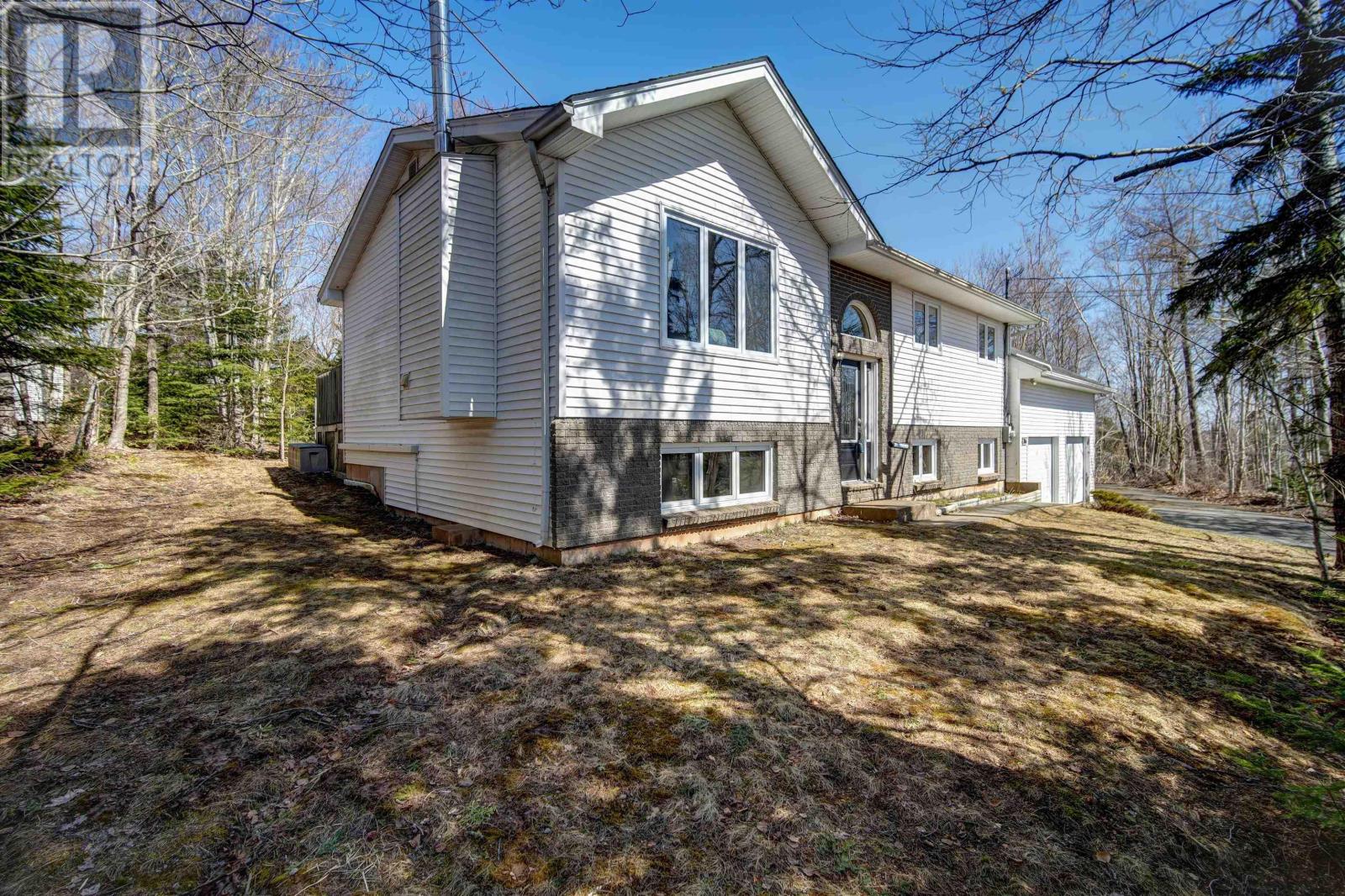 100 TAMARACK DRIVE - 43