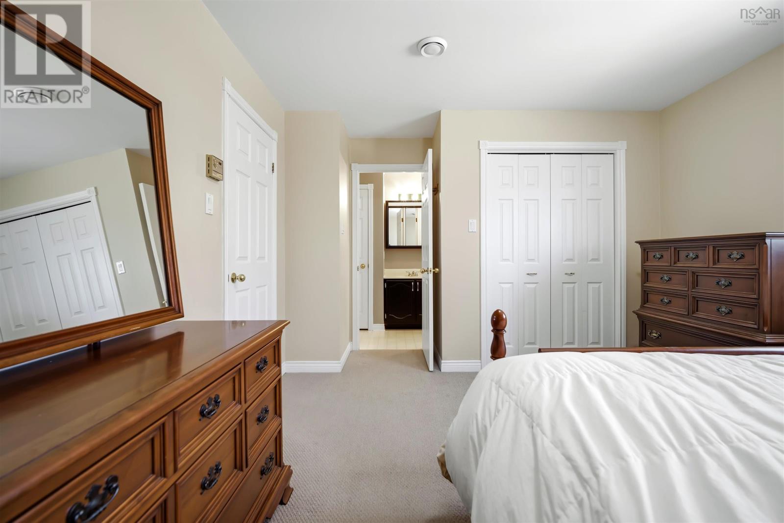 100 TAMARACK DRIVE - 18