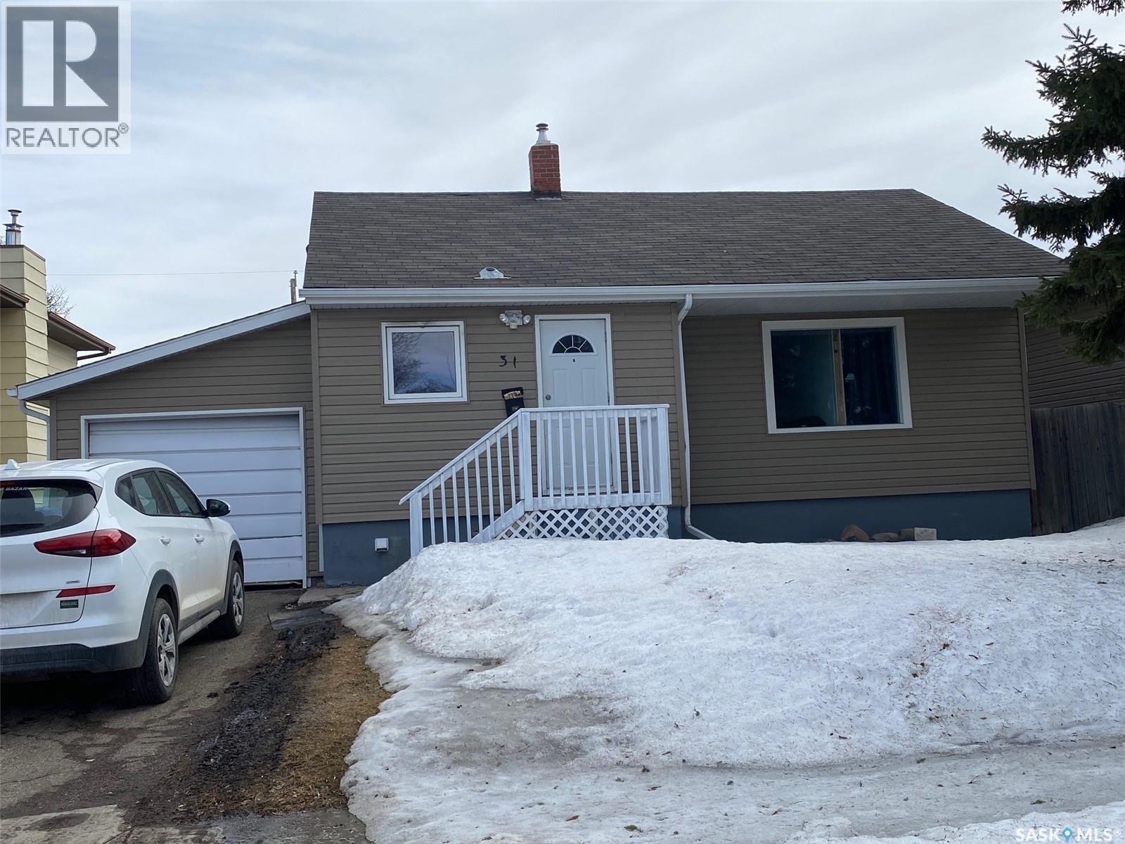 31 Irwin AVENUE - 1
